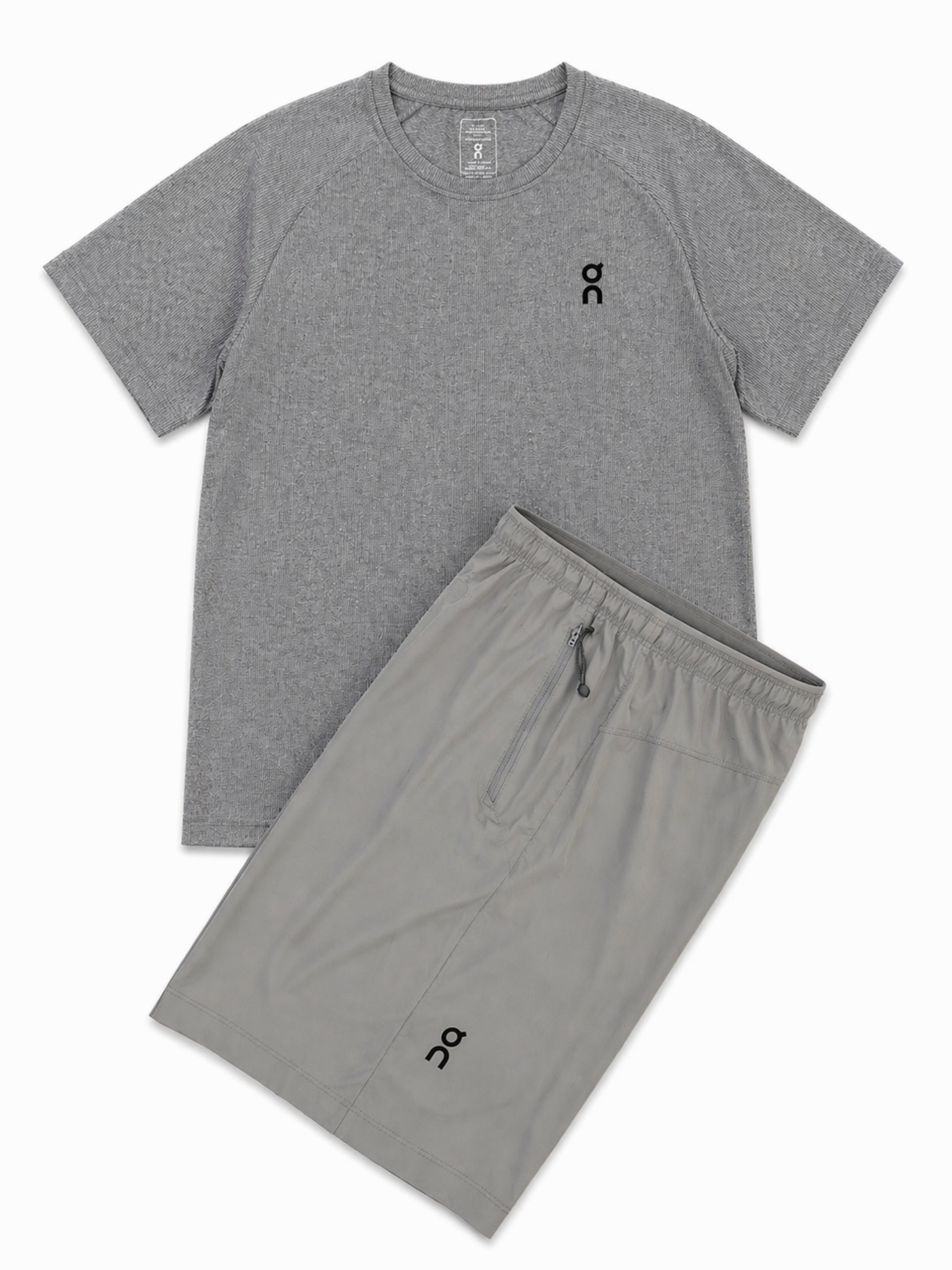ENSEMBLE SHORT/t-shirt...